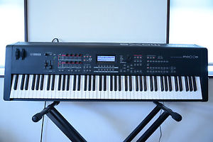 Yamaha MOX8 88-Key Graded Hammer Action Music Production Synthesizer Workstation