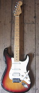 FENDER STRATOCASTER - STRAT -  DELUXE - SUNBURST - 2003