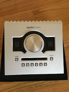 Universal Audio Apollo Twin High-Resolution Thunderbolt Interface with Realtime