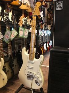 Vanzandt STV-70M Vintage White Used Guitar Free Shipping from Japan #g2023