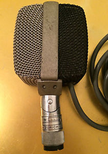 AKG D12
