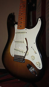 2005 Fender Eric Johnson Stratocaster Electric Guitar w/ Original Case Near Mint