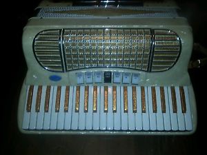 1950's Glorich Accordion in MINT condition