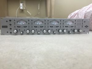Universal Audio 4-710d 4 channel Tube / Solid State Mic Preamp 1176 Compressor
