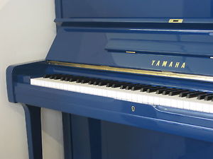 YAMAHA U1 -  Designerklavier - azurblau - wie neu - von REHA-PIANO-AURICH