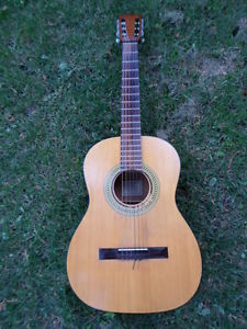 Vintage  Gibson   classical guitar