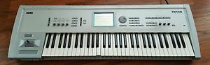 Korg Triton 61 keys Synthesizer Keyboard Music Workstation Sampler Made in Japan