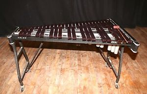 Xylophone Musser modèle M 51, en bon état.