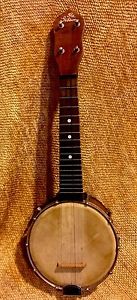 A Beautiful Little "The Gibson" Vintage Ukulele Banjo UB-1 In Great Condition.