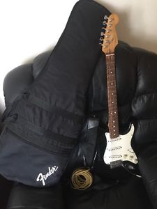 USA Fender American Stratocaster Rosewood +Fender case+strap+lead - LONDON