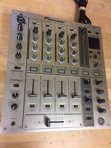 Pioneer DJM-700-S 4-Channel Professional Mixer Silver Excellent Condition