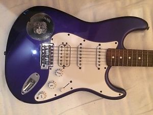 Fender Stratocaster: 1998 Mexican 'Fat Strat' Blue/Purple Electric Guitar ('98)