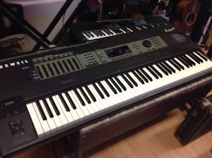 kurzweil ks2600s workstation has marks