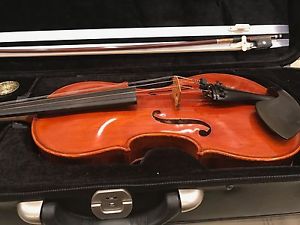 Wolfgang Amberg 15-1/2 in. Handmade, graduated, and finished Viola.