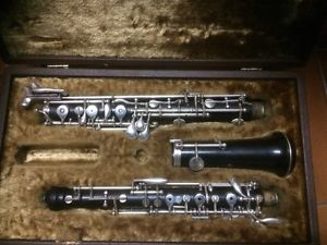 Hautbois RIEC en parfait état De marche entièrement refait.