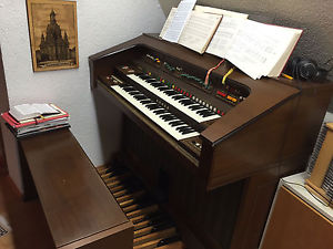 Solina F220-27 Orgel mit Vollpedal  GEBRAUCHT