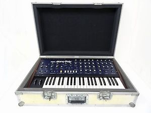 KORG Mono/Poly Vintage Analog Synth w/ Flight Case Monopoly MP-4 NICE! polysix