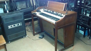Hammond A101  orgel  in ausgezeichnetem Zustand! Mit Elka Elkatone 700 - Leslie