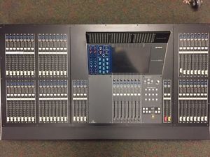 Yamaha M7CL - 48 console
