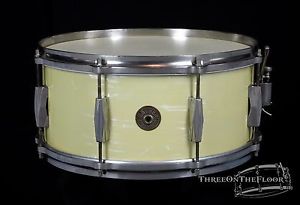 1950s Gretsch Round Badge Broadkaster Snare Drum 6.5 x 14 : Vintage Nickel 3-ply