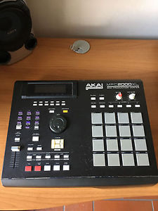 AKAI MPC2000xl [black skin // cf card reader]
