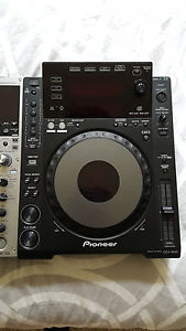 Pioneer CDJ-900 Professional DJ Turntables