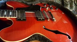 Gibson 2015 ES-335 Memphis Figured Top Flamed Cherry: Free Shipping!