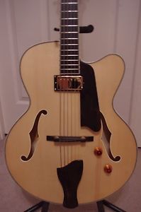 Eastman AR503CE-BD 2015 Blonde 16" Archtop w/ Hard Case