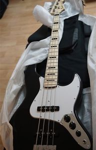 Rare NIB MIJ Fender Jazz Bass Geddy Lee series, ID # T015281