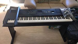 Full Size Yamaha Electric Piano Exceptional Condition Barely Been Used