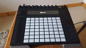 Ableton Push 2 - USB MIDI Controller + *Ableton Live Intro* DAW Software