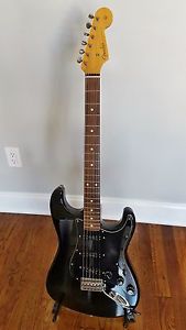 Fender Stratocaster Black MIJ 1996 - Upgraded with Seymour Duncan JB Juniors.