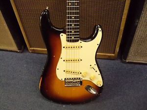 FENDER STRATOCASTER  Vintage 1963  ELECTRIC GUITAR, USA