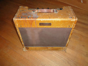 1953 Vintage Fender Tweed Deluxe Guitar Amp BLOWOUT SALE PRICE !!