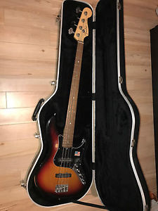 FENDER AMERICAN DELUXE JAZZ ELECTRIC BASS
