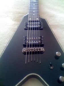 2009-Schecter-Flying-V-1-Blackjack-Diamond-Series electric guitar