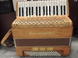 Beautiful Serenellini accordion, massive cherrywood