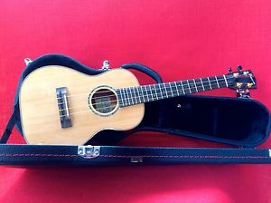 Ukelele-Ukulele-Ko'olau-Pono MT- PC-Tenor Caoba-Cedro Pro Series Classic-Estuche