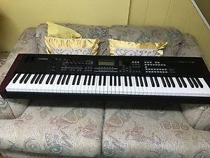 YAMAHA MOXF8 - 3 MONTHS OLD