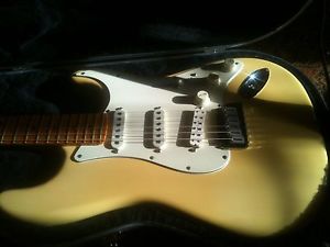 Fender American Standard Stratocaster 1987 Excellent Condition w/OHSC