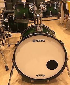 Yamaha Live custom Drum Set Emerald Black Burst 22,10,12,14,16