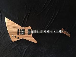 Explorer USA Hand-Crafted Guitar+cs(Some Lacquer-Checked)Blk Diamond