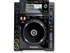 Pioneer CDJ-2000 DJ Turntable New in box