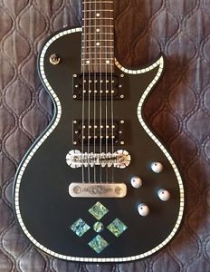Zemaitis Casimere C24SU SATIN Black Pearl Diamond Guitar w/Case   Mint Condition