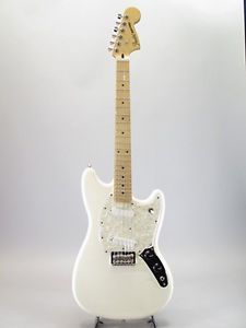 FENDER Mustang White  w/soft case Free shipping Guitar Bass from Japan #R1550