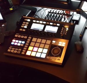 MASCHINE STUDIO - Native Instruments