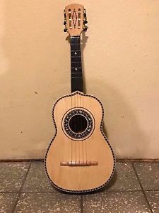 Roberto Morales Vihuela Size 1, Year 1995 for Mariachi