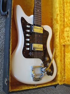 Supro Arlington S655 Res-O-Glas Vintage Electric Guitar
