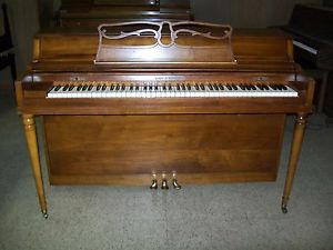 Kohler & Campbell Spinet/Upright   Piano