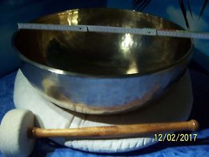 XXXL-Profi-Klangschale,ca.12000 gramm,inkl.Kissen + XXXL Schlegel